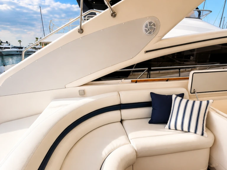 Luxury Yacht to hire Marina de Dénia at the best price