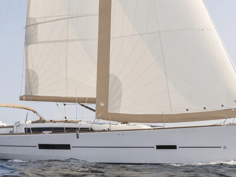 Charter a Dufour Dufour 520 Grand Large in La Seyne-sur-Mer on Samboat