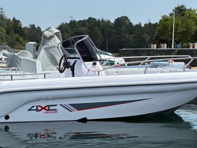 Motorboat to hire Bénodet at the best price