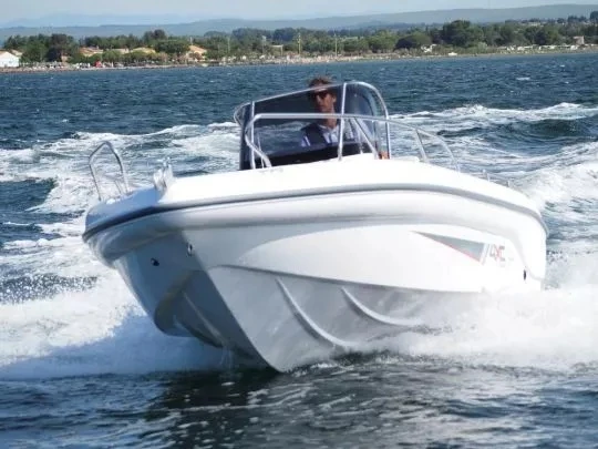Ranieri Open Voyager 19 charter bareboat or skippered in  Bénodet