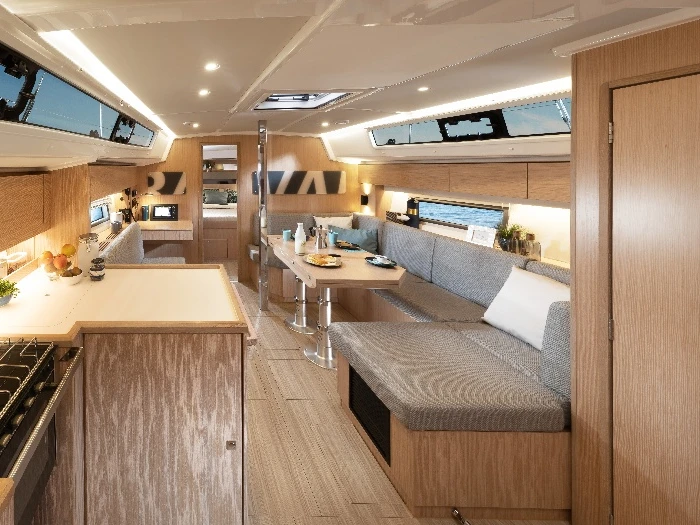 Yacht hire Nydri cheap Bavaria C42