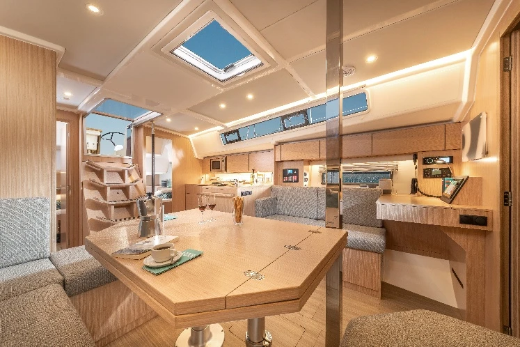 Sailboat hire in Nydri - Bavaria Bavaria C42