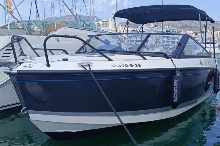 Motorboat to hire Puerto Marina Benalmadena at the best price