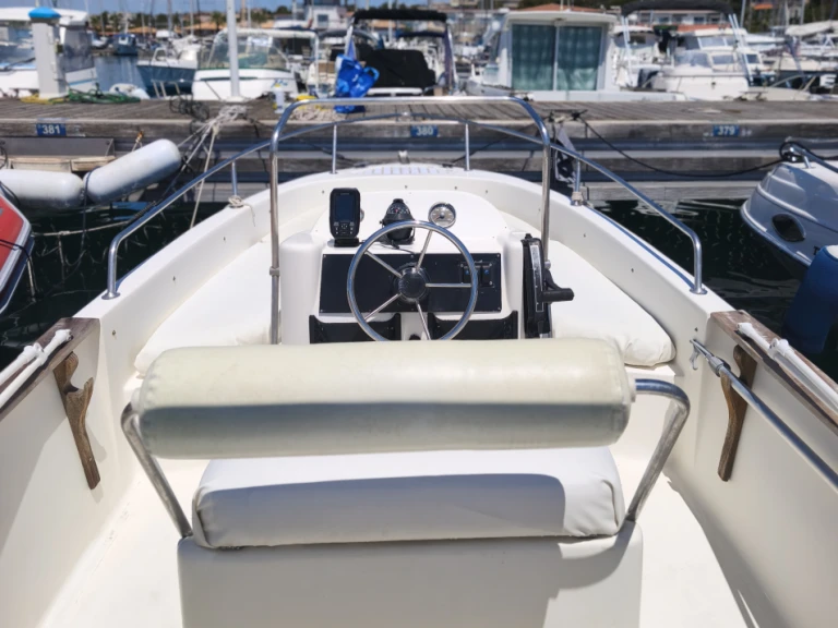 Hire Motorboat with or without skipper Marinello Saint-Raphaël