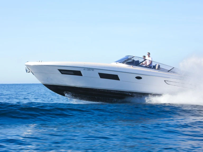 Yacht hire Cannes cheap Itama 45