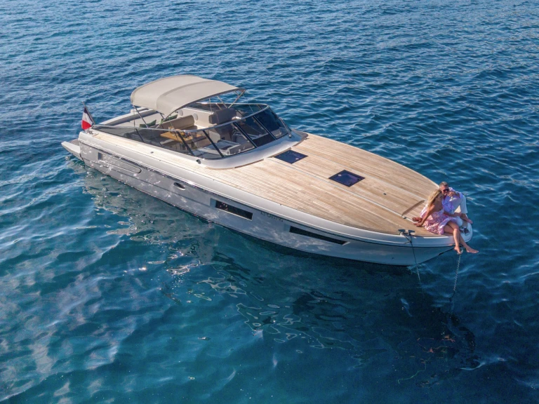 Motorboat hire in Cannes - Itama Itama 45