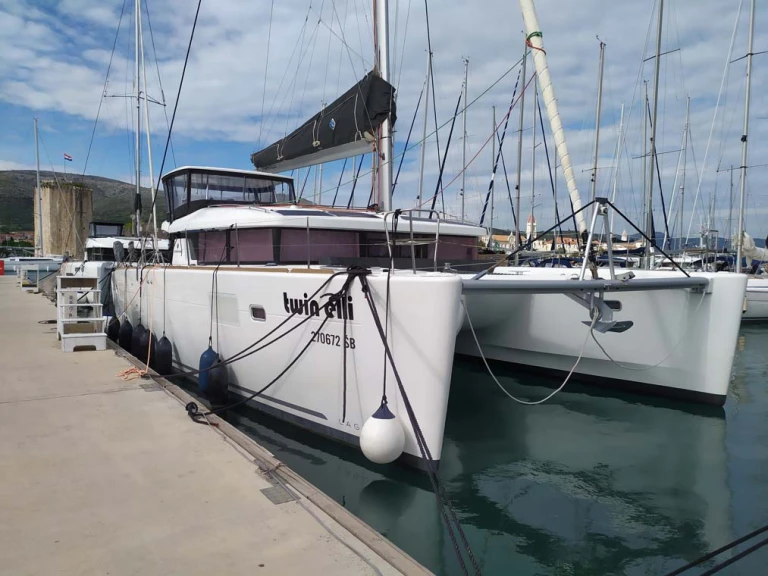 Hire Catamaran with or without skipper Lagoon Palma de Mallorca