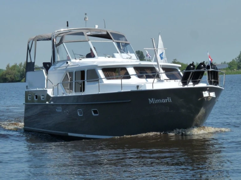 Motorboat to hire Akkrum at the best price