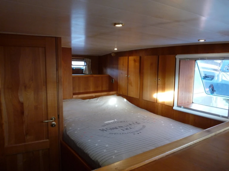 Funcraft 1200 charter bareboat or skippered in  Akkrum