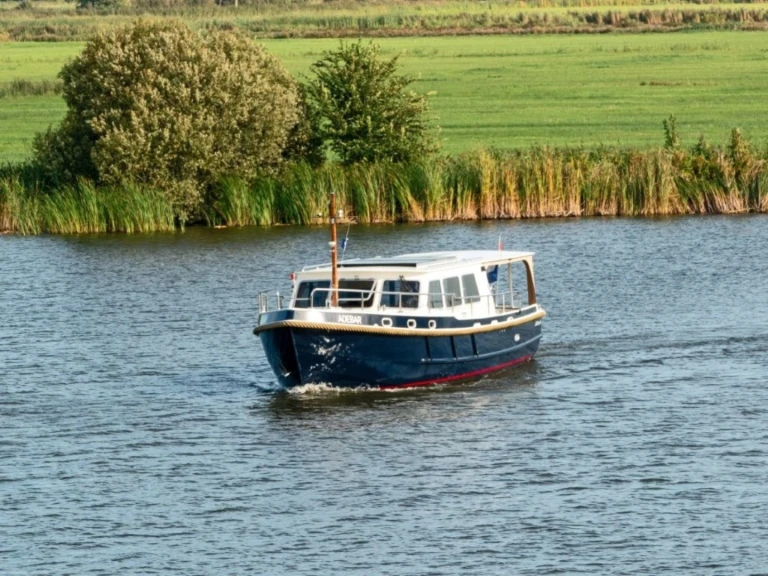 Motorboat hire in Akkrum - Brandaris Barkas 1100