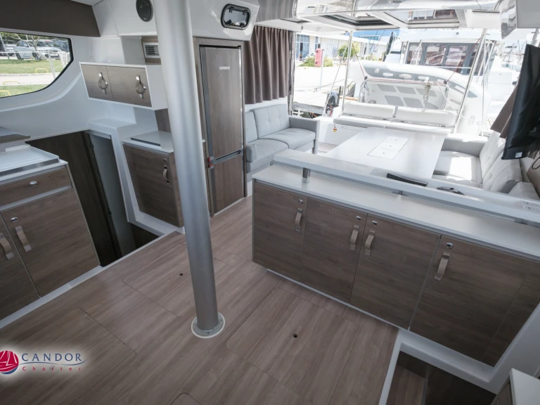 Catamaran to hire Kaštel Gomilica at the best price
