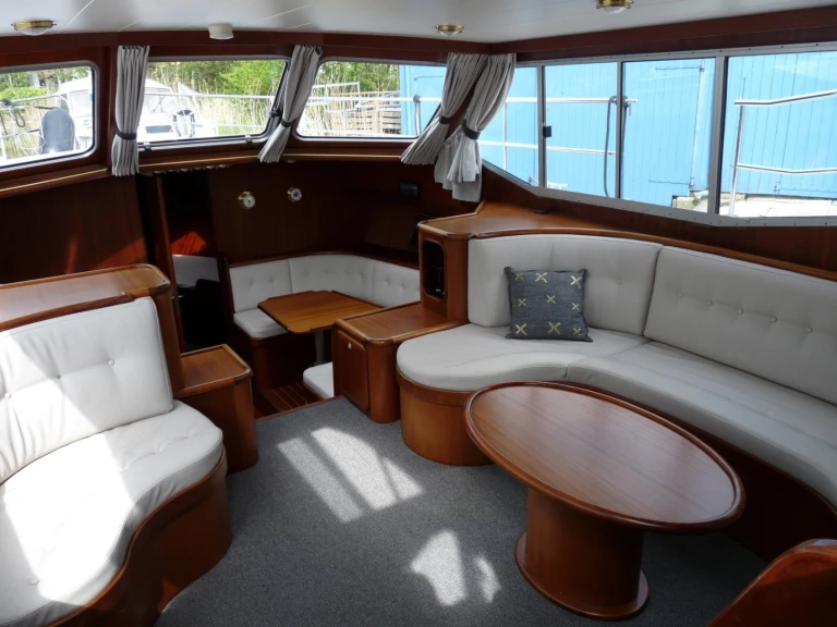 Charter a  Nowee Novi 42 in Akkrum on Samboat