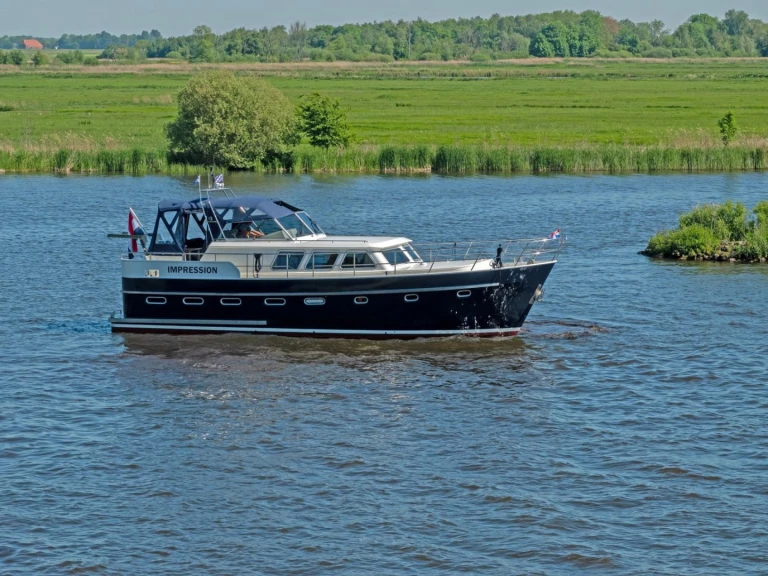 Hire Motorboat with or without skipper De Drait Akkrum