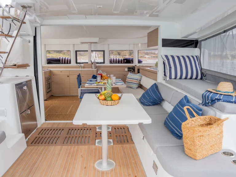 Yacht hire Alimos cheap Lagoon 43