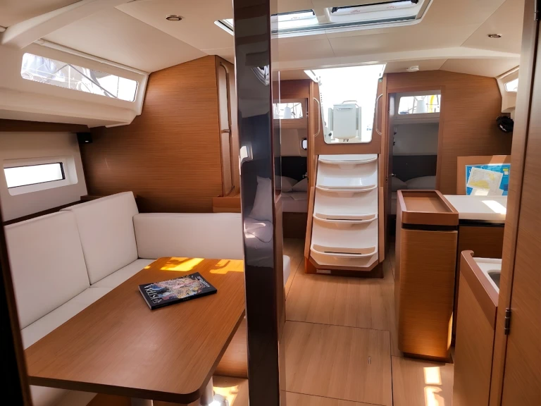 Hire a Jeanneau Sun Odyssey 440 Pula