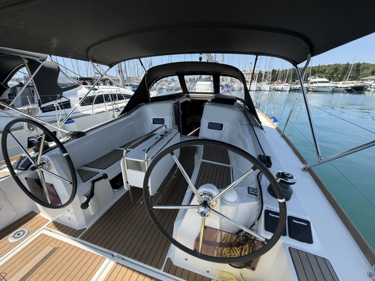 Sailboat hire in Pula - Jeanneau Sun Odyssey 349