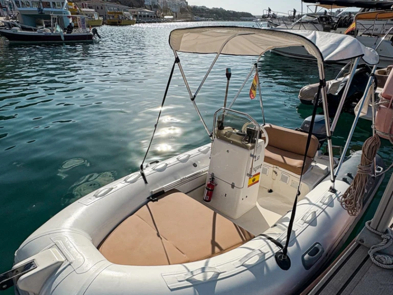 Yacht hire Mahón cheap Lomac 400 Open GL