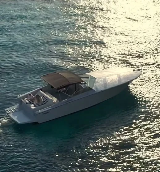 Motorboat hire in Hvar - Tornado Tornado 38 Flush Deck