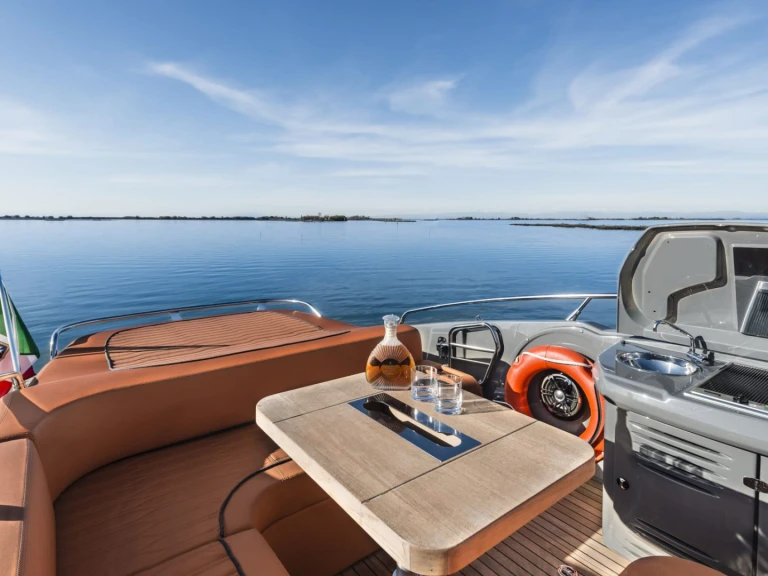 Hire Motorboat with or without skipper Cranchi Olbia