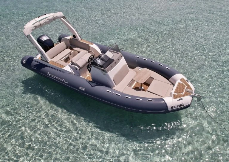 Yacht charter Bonifacio - Capelli Temepst 800 Open on SamBoat