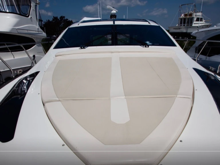 Charter a Marquis 500 in Saint-Tropez on Samboat