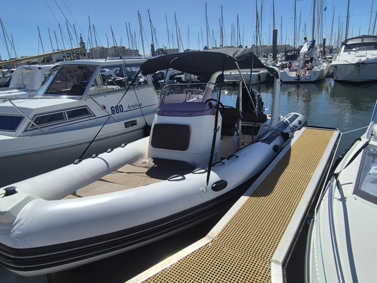 Yacht hire Arcachon cheap Eagle 650