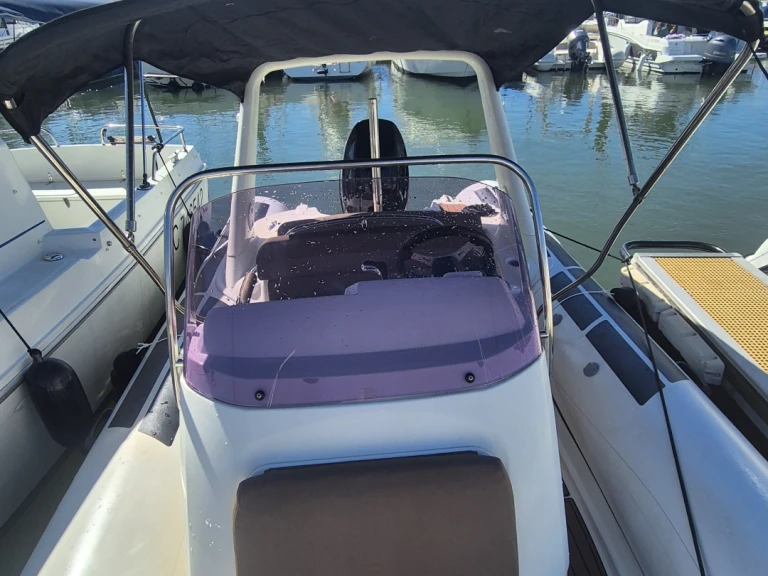 Charter a Brig Eagle 650 in Arcachon on Samboat