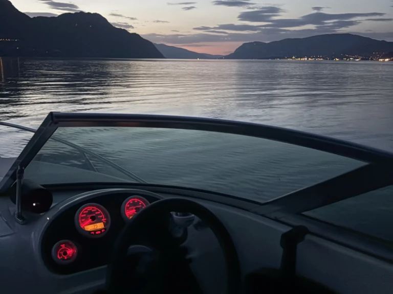 Yacht charter Viviers-du-Lac - Astromar LC595 on SamBoat