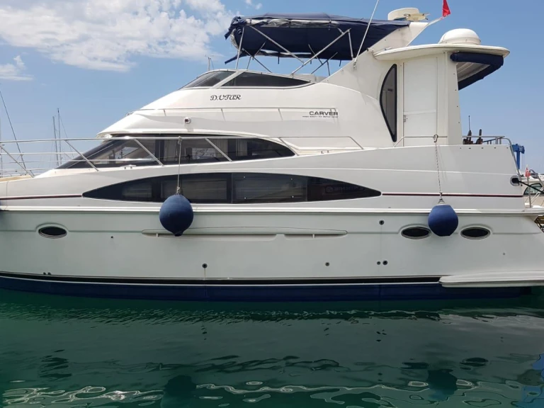 Luxury Yacht to hire Altınkum at the best price