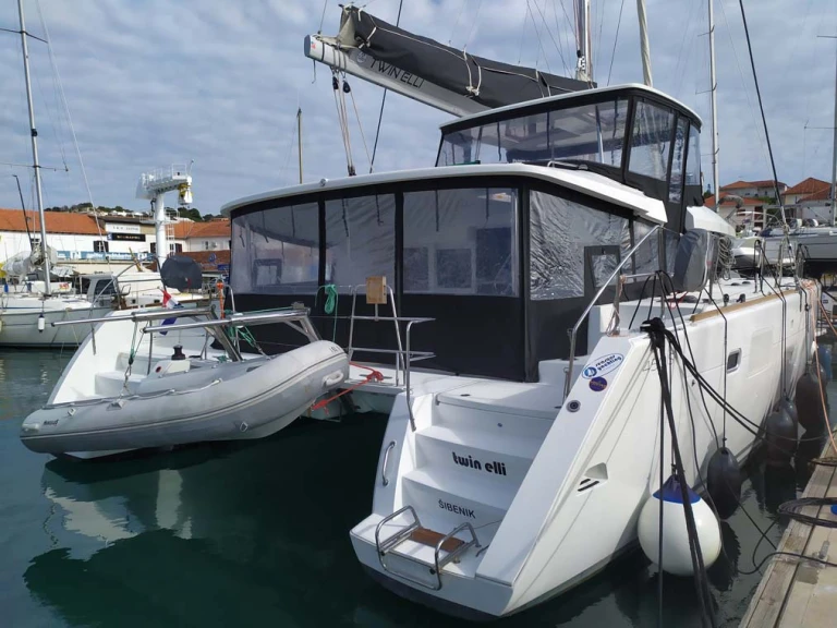 Yacht charter Palma de Mallorca - Lagoon Lagoon 450 Sport Top on SamBoat