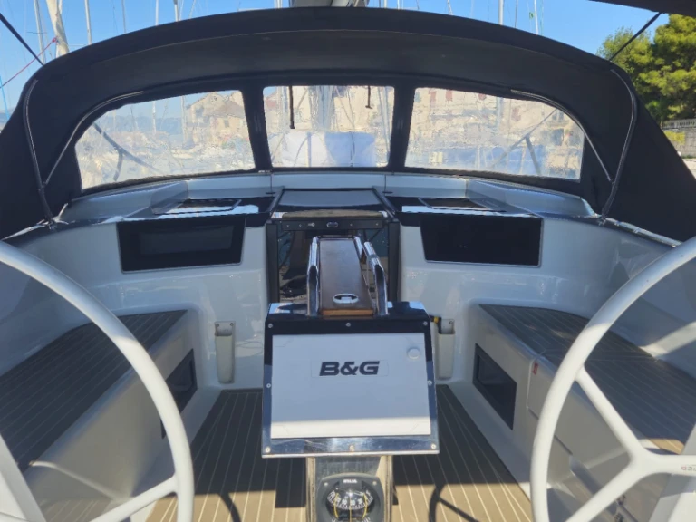 Charter a Hanse Hanse 418 in Trogir on Samboat