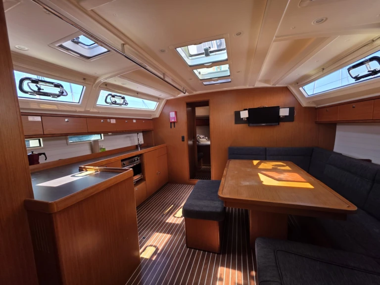 Sailboat hire in Novi Vinodolski - Bavaria Cruiser 46