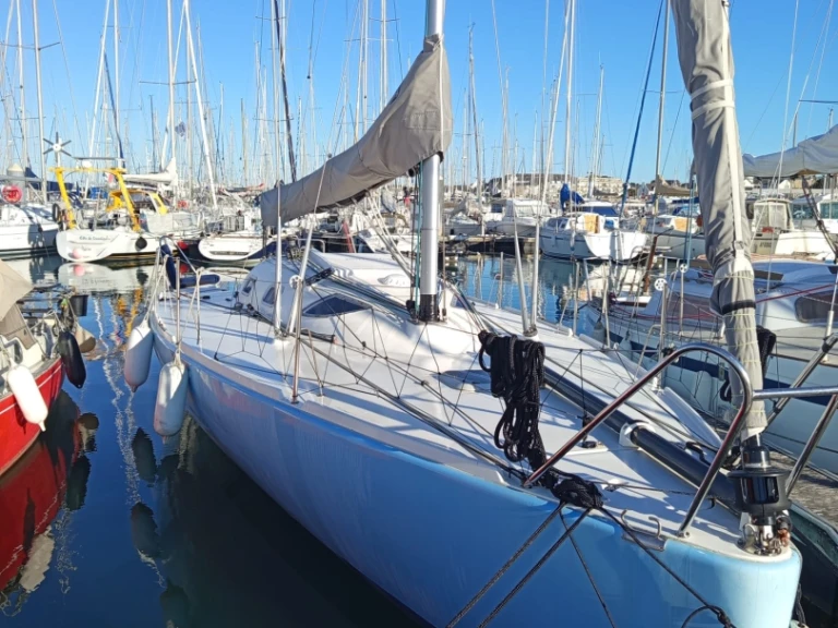 Hire a Pogo Structures Pogo 8.50 Quiberon