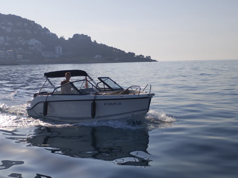 Yacht hire Palamós cheap Activ 555 Bowrider