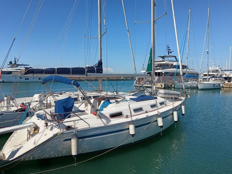 Hire Sailboat with or without skipper Bavaria Genova