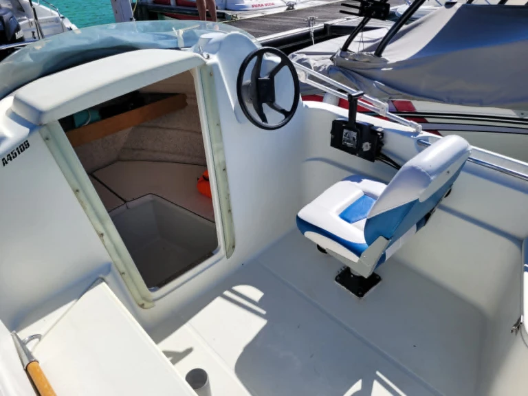 Hire Motorboat with or without skipper Quicksilver La Tour-du-Meix