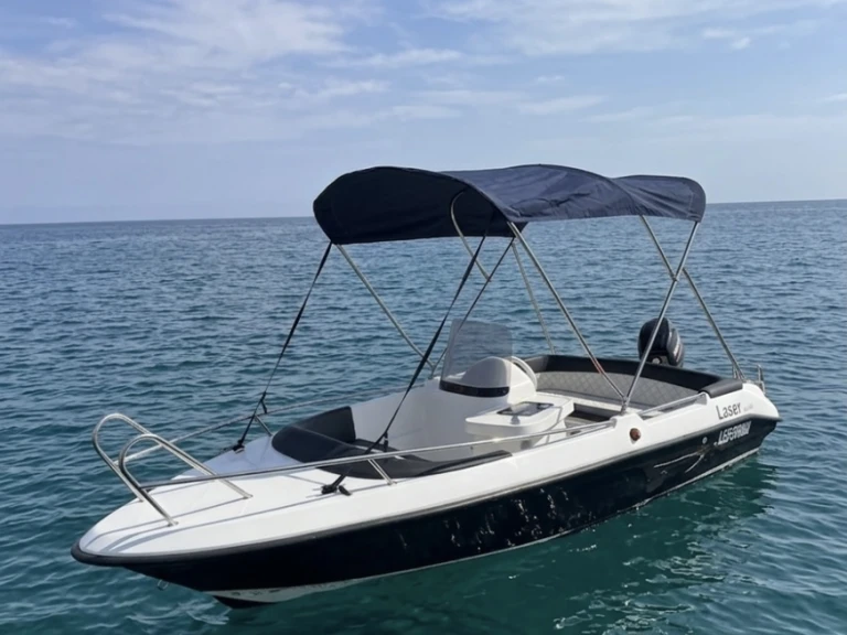 Charter a SZKUTNICZY ZAKLAD Kruger Laser in France on Samboat