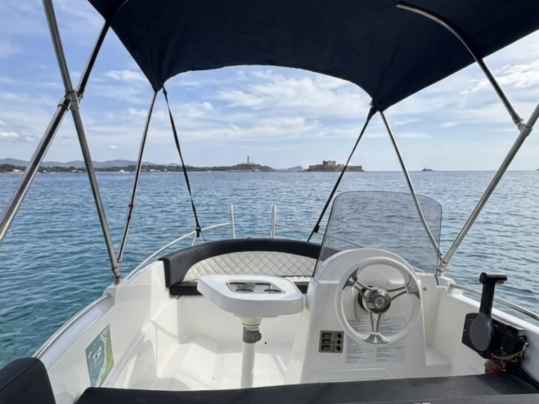 Yacht hire France cheap Kruger Laser