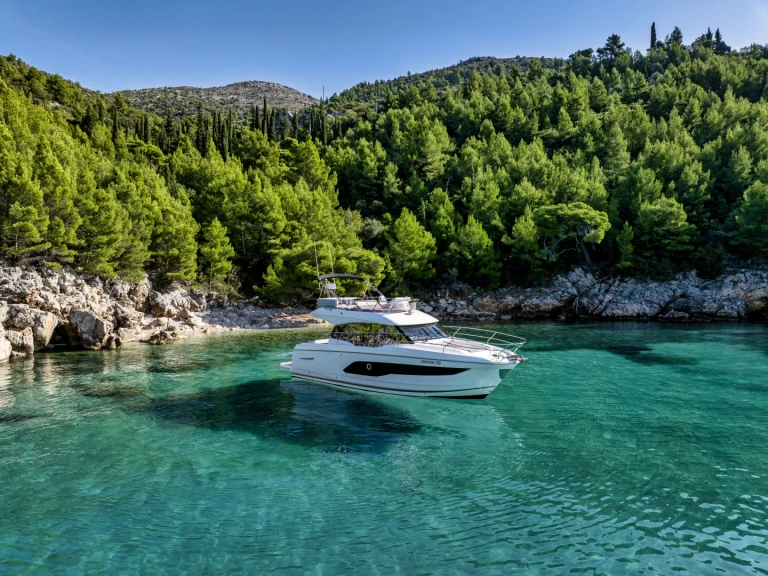 Yacht hire Dubrovnik cheap Prestige 420 Fly