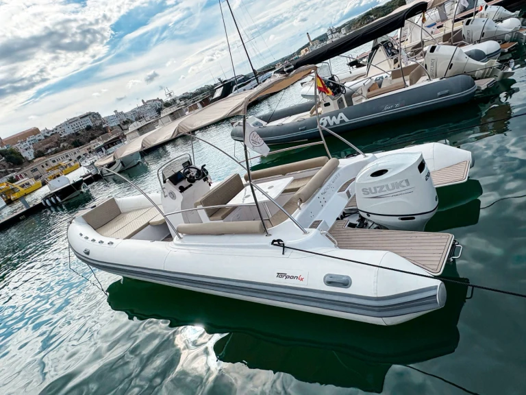 Hire a Bwa Sport 26 GT Mahón