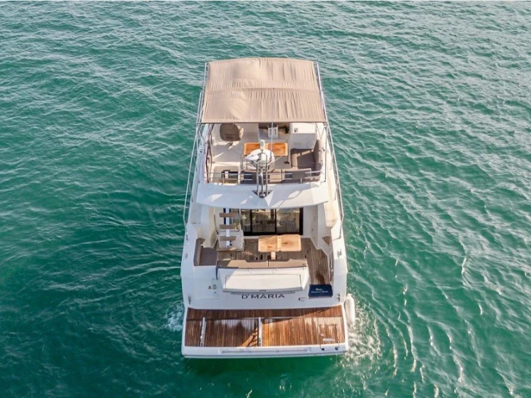 Hire Motorboat Prestige with a boat licence