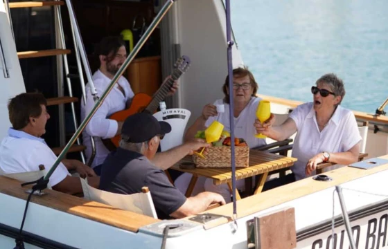 Yacht charter Bar - Bénéteau Antares 10.80 on SamBoat