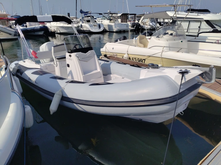 Ranieri Cayman 19 Sport charter bareboat or skippered in  Arcachon