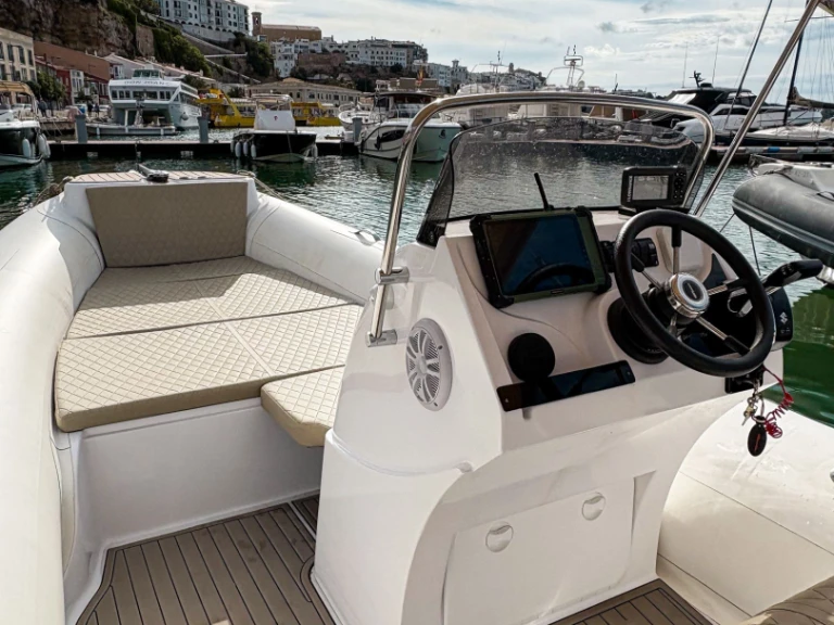 Hire RIB with or without skipper Tarpon Mahón