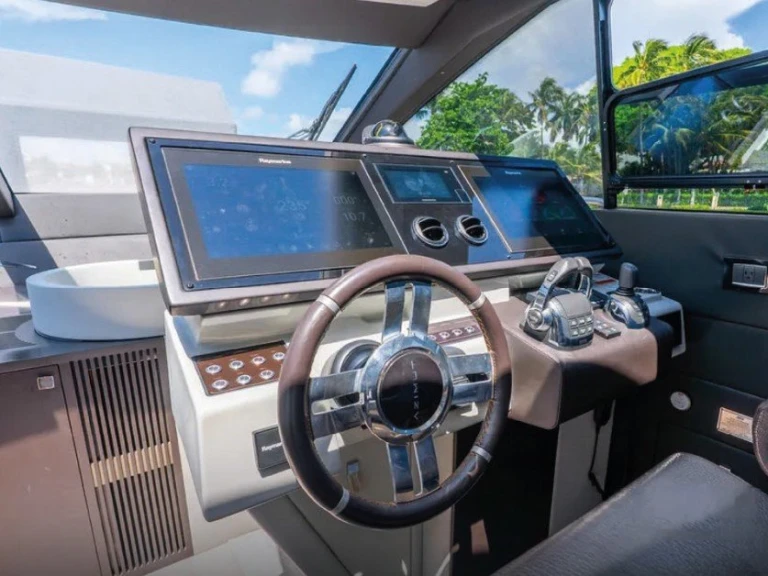 Azimut Azimut 72 S charter bareboat or skippered in  Panama City Beach