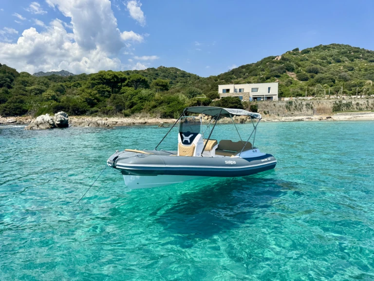 Charter a Salpa Salpa Soleil 18 in Villasimius on Samboat