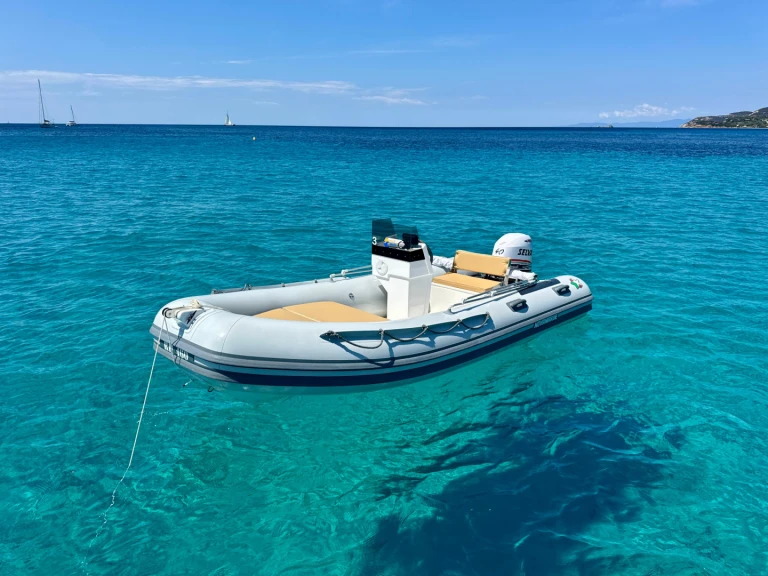 Yacht hire Villasimius cheap RH460