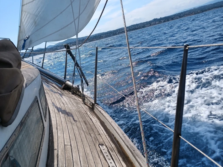 Yacht hire Saint-Laurent-du-Var cheap OPUS 34