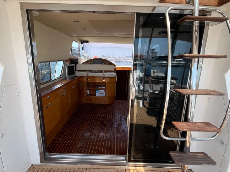 Luxury Yacht hire in Sant Carles de la Ràpita - Astondoa Astondoa 110