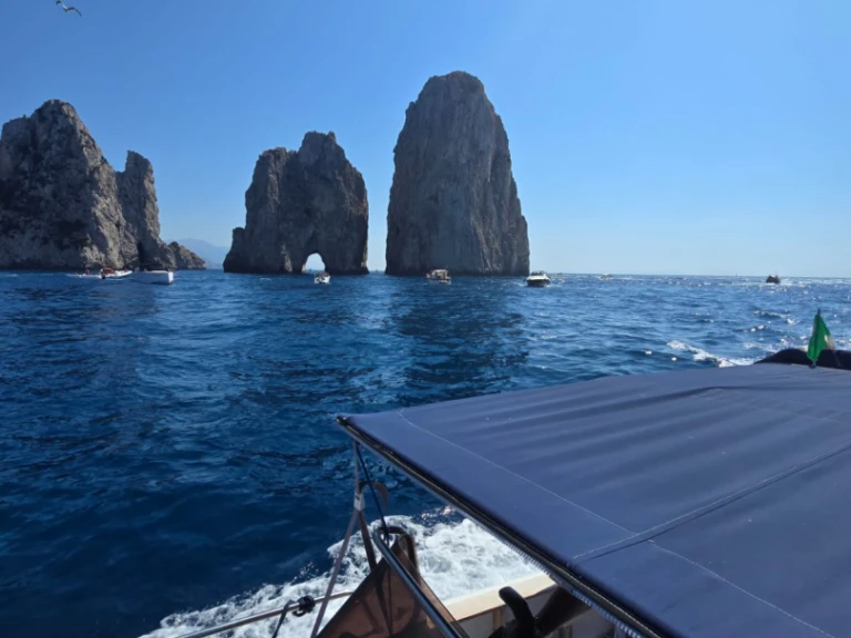 Hire Motorboat with or without skipper Mano Marine Castellammare di Stabia